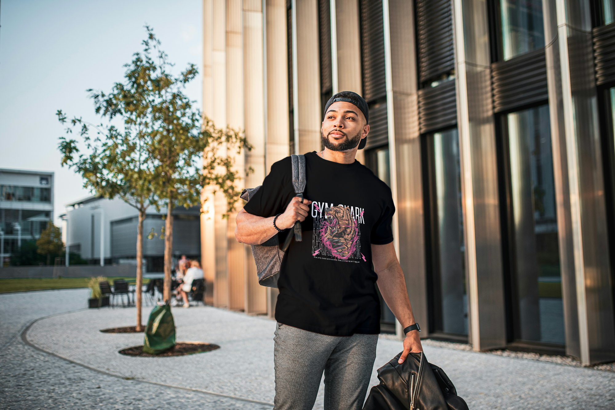 Premium oversized black cotton t-shirt with a fierce Gym Shark design, perfect for gym enthusiasts and streetwear fashion.